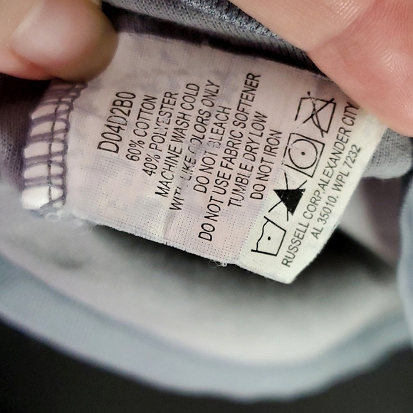 🏷5/$20🏷 Russell Athletic Dri-Power Tshirt - Size Small (some snags) - Picture 9 of 11